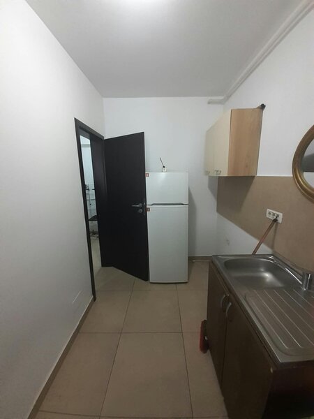 Militari Residence, Auchan, strada Tineretului